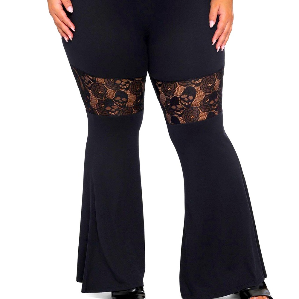 Hot Topic Plus flare leggings size 3